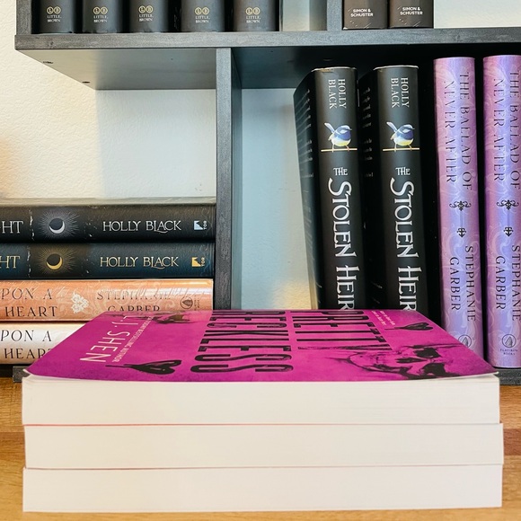 OOP / OG Angry God by L. J. Shen - Picture 5 of 7